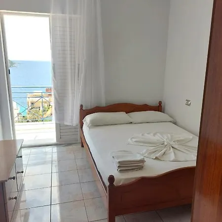 Himara Holiday House Tatil Evi